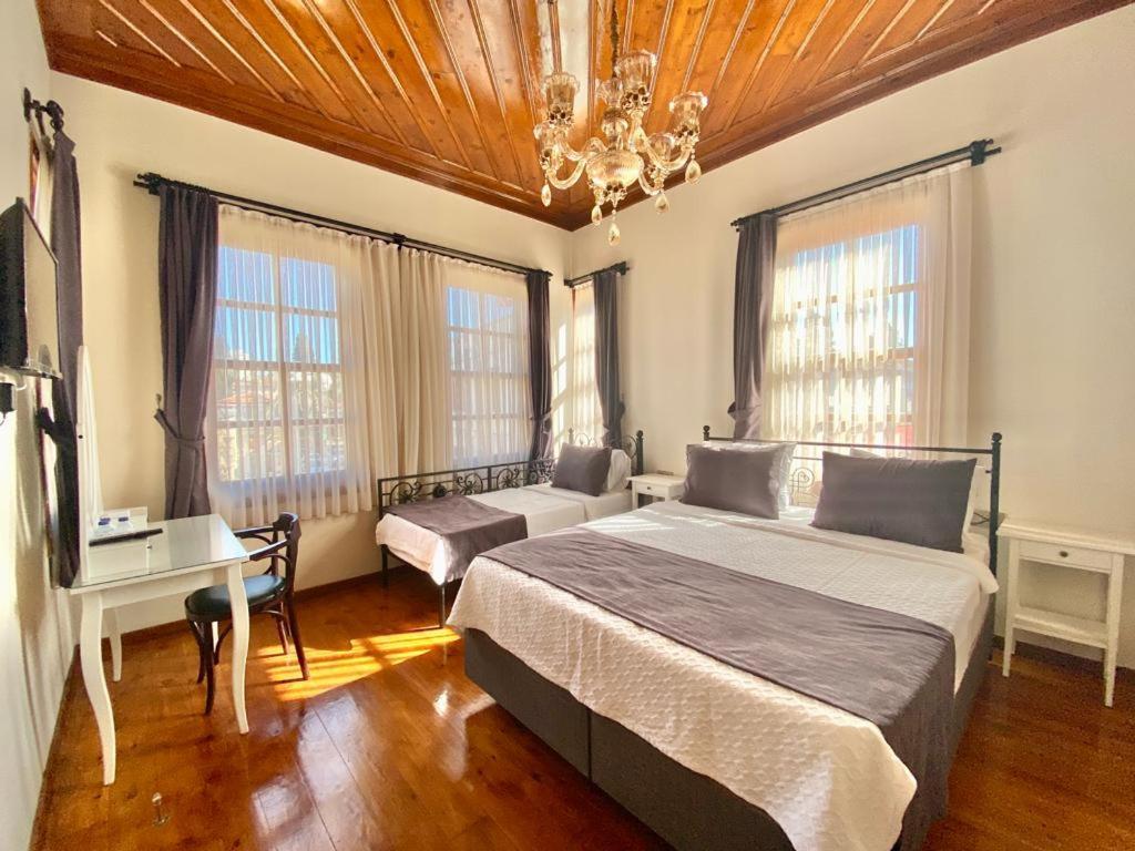 Necip Bey Konagi Antália Exterior foto